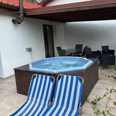 2 Holiday home Tris Elies