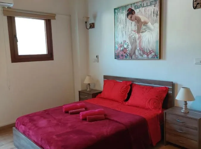 Holiday home 2 Tris Elies